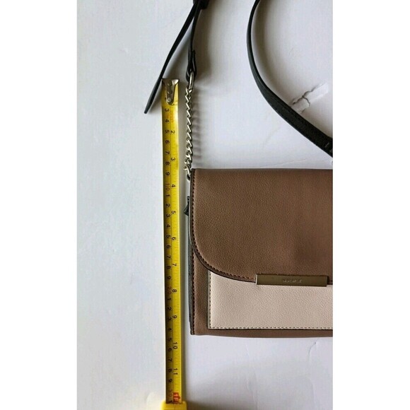 Nine West Mittens Crossbody Bag Wallet Purse Brown Beige Chain Strap Minimalist - Picture 7 of 11